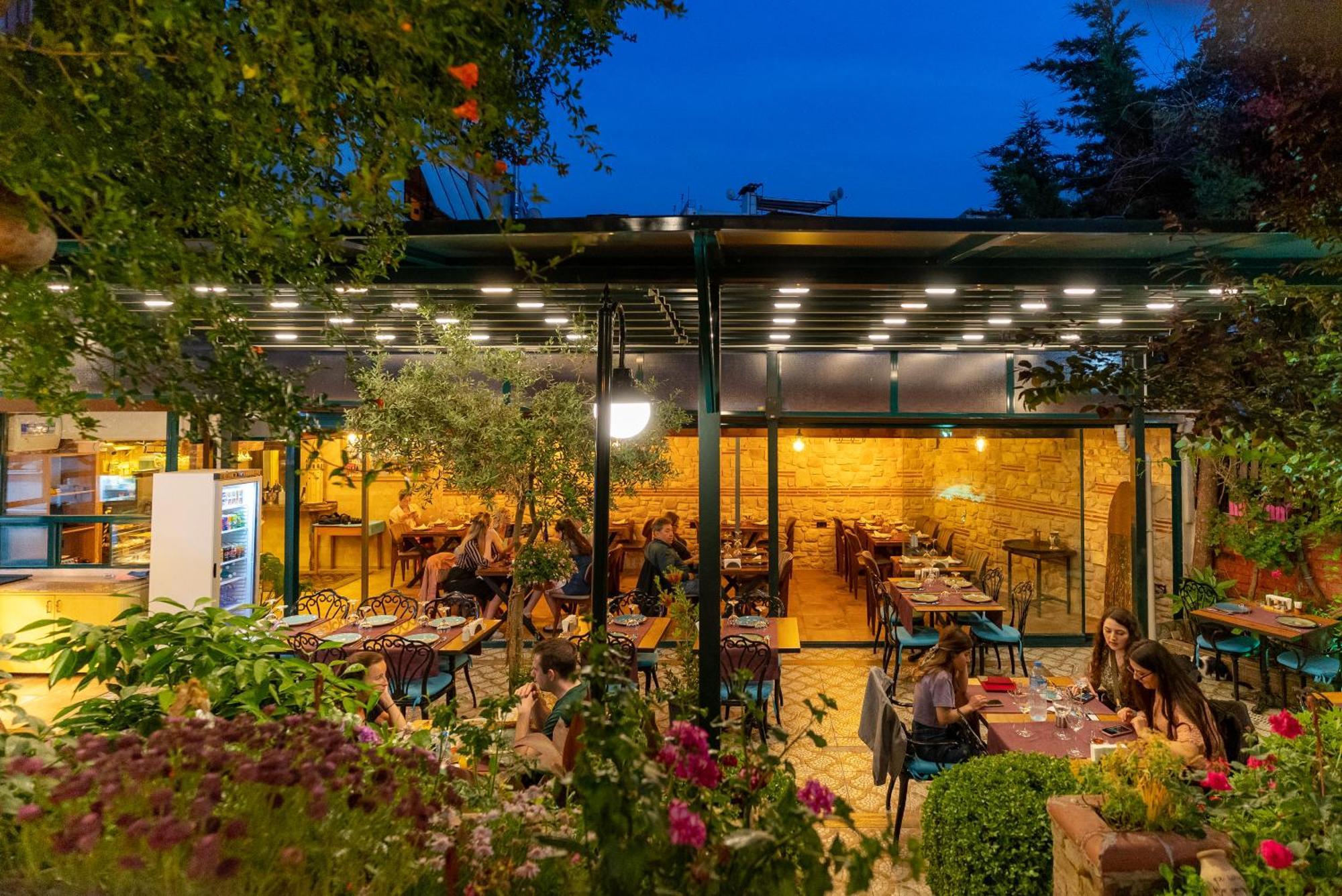 Olive Garden Apart Hotel Istanbul Bagian luar foto